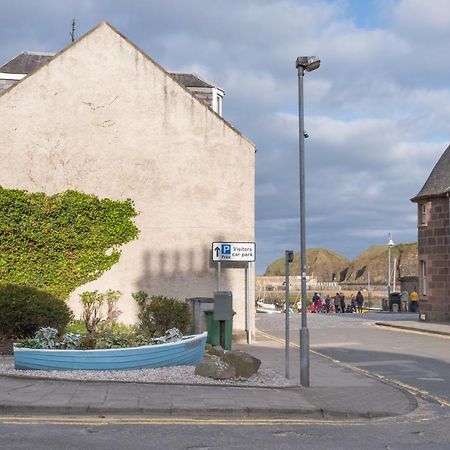 Stonehaven Ground Floor Home With A Spectacular Harbour View. 외부 사진