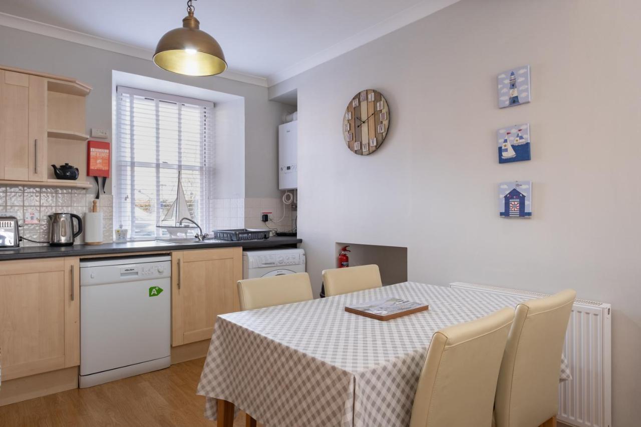 Stonehaven Ground Floor Home With A Spectacular Harbour View. 외부 사진
