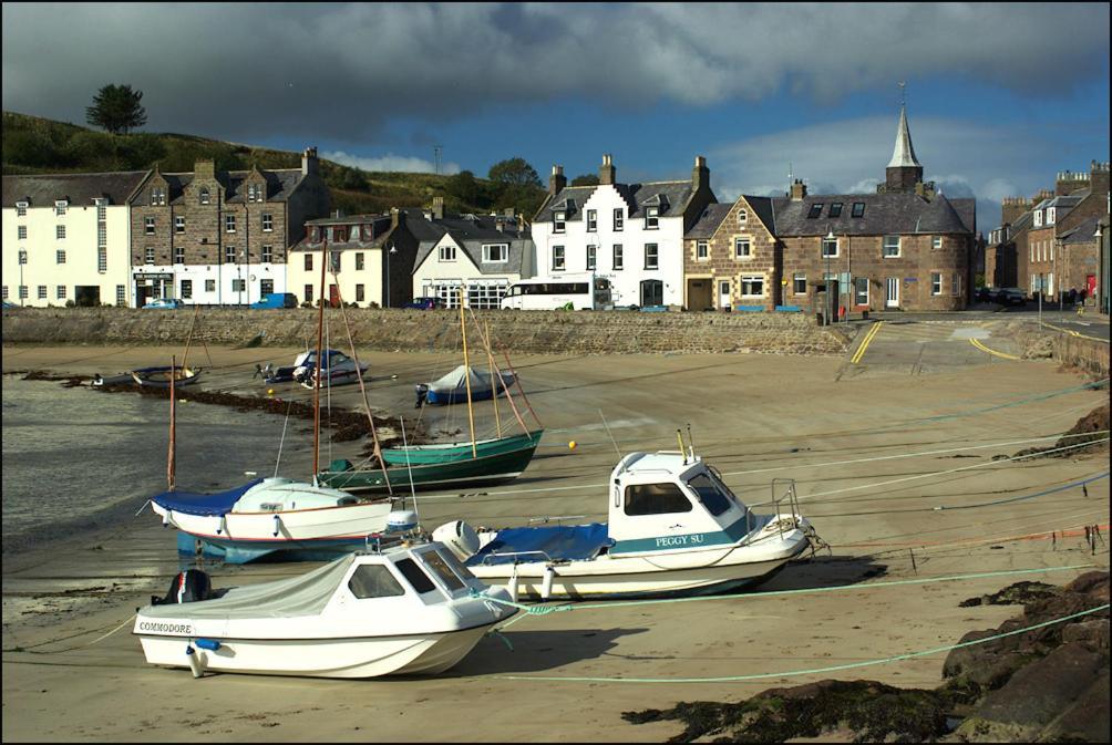 Stonehaven Ground Floor Home With A Spectacular Harbour View. 외부 사진