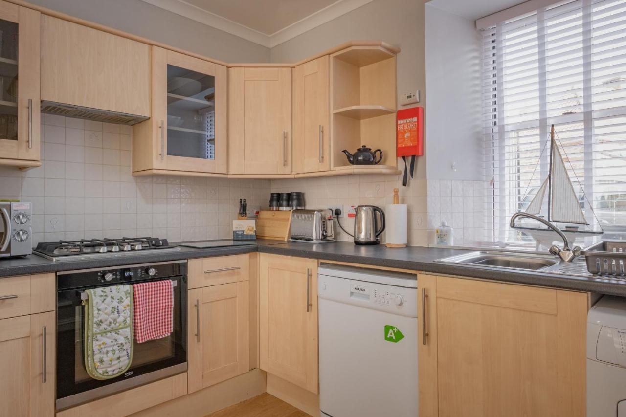 Stonehaven Ground Floor Home With A Spectacular Harbour View. 외부 사진